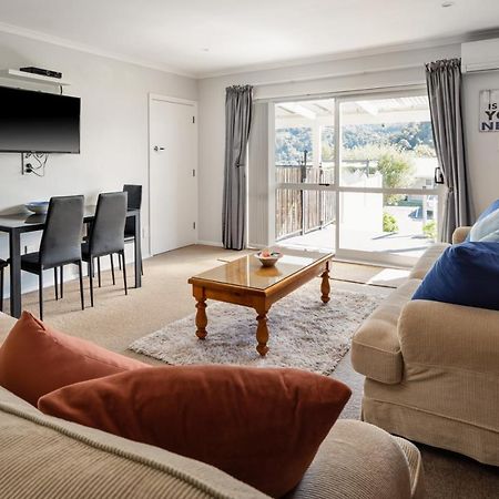 Fabulous Apartment With Private Spa Pool & Gym Picton Luaran gambar